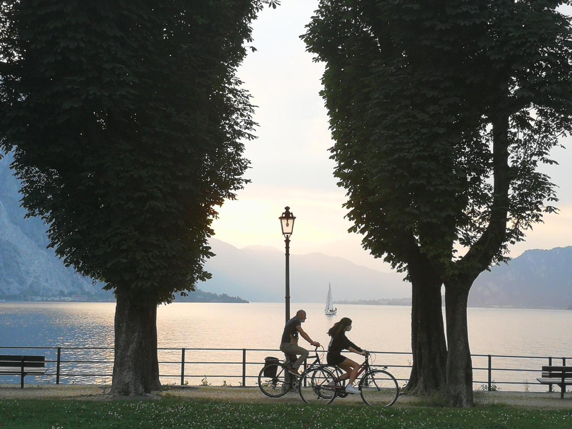 Appartamento Big Romantic Lake View & Terrace Lecco Esterno foto