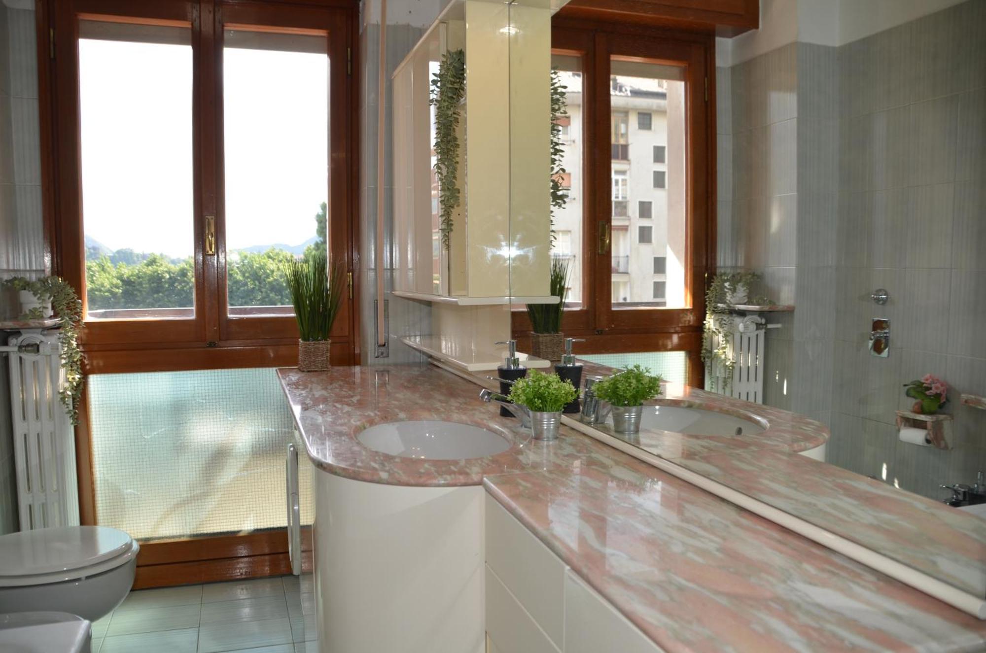 Appartamento Big Romantic Lake View & Terrace Lecco Esterno foto